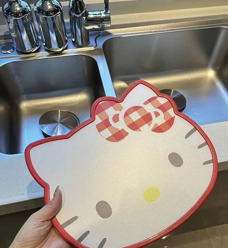 Kitty charm chopping board